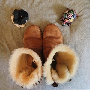 bailey bow chestnut colored UGG boots